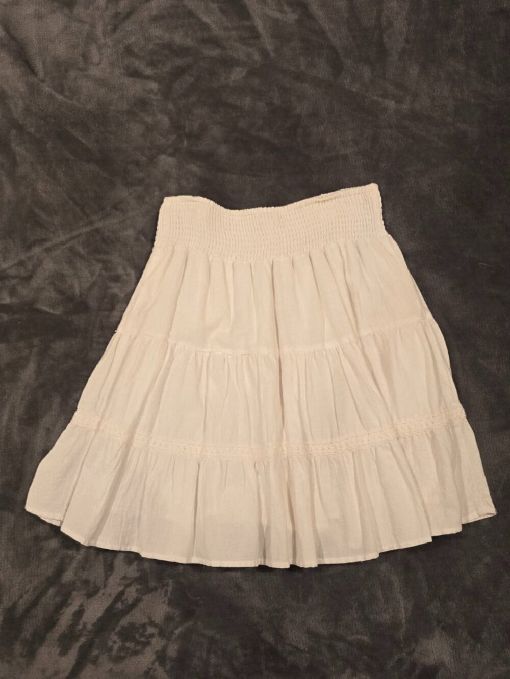 Mossimo Supply Co. White Tiered Ruffle Skirt – Smocked Waist – Size M